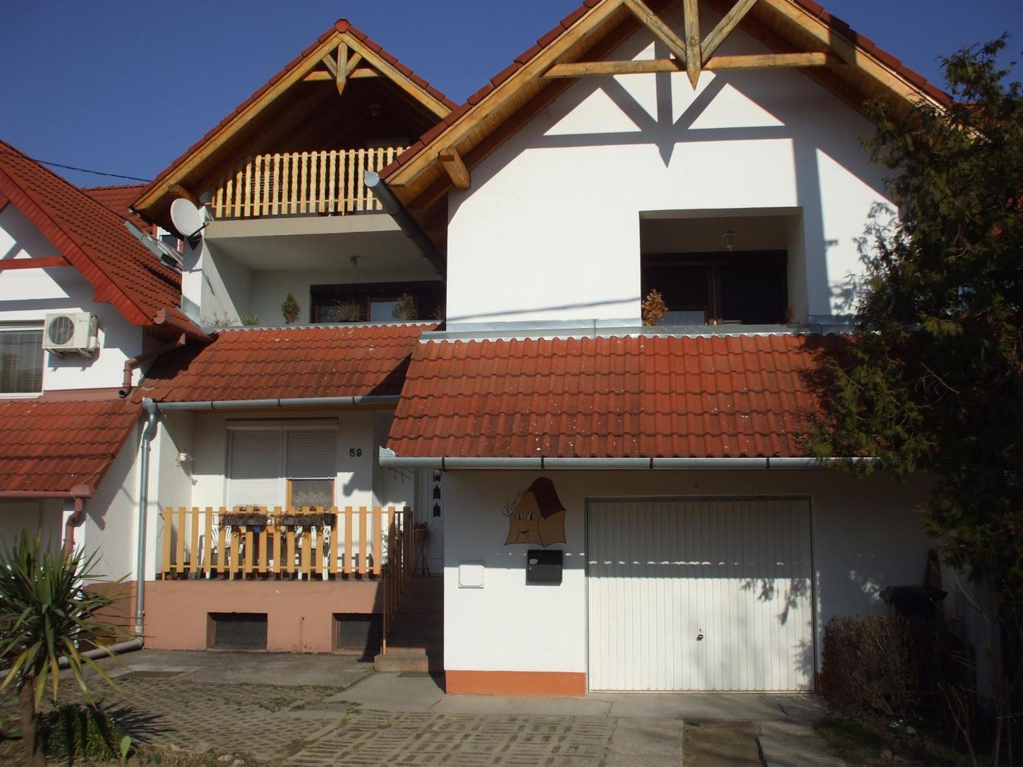 Hepphaz Apartment Harkány Екстериор снимка