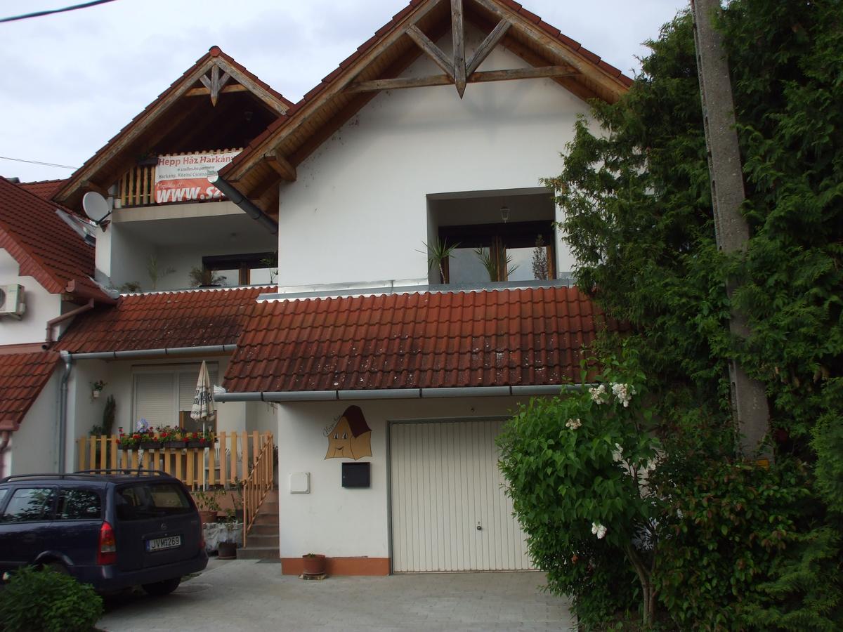 Hepphaz Apartment Harkány Екстериор снимка